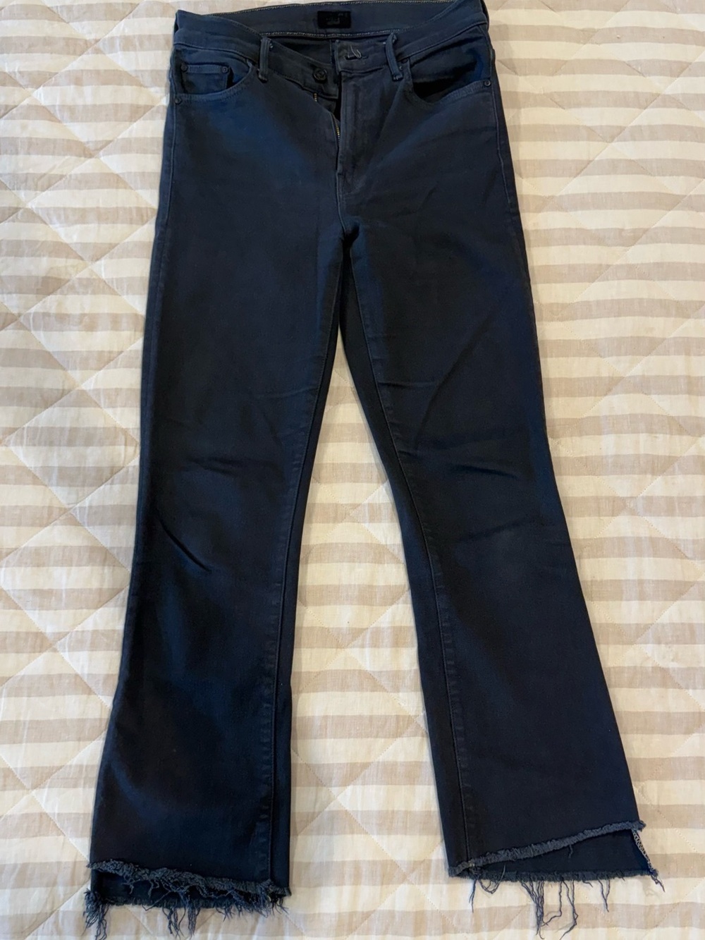 Women’s Black Frayed Hem Jeans